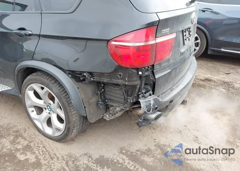 2011 BMW X5 xDrive35I/xDrive35I Premium/xDrive35I Sport Activity z USA, uszkodzony, nr VIN 5UXZV4C56BL401818